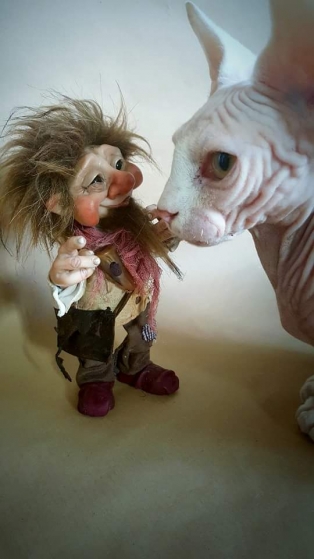 Travelling Troll