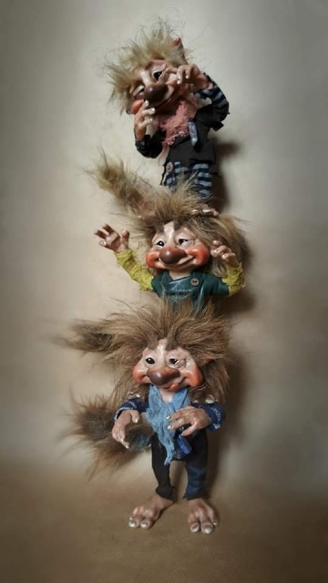 Young Trolls 'Tic, Tac, Toe'