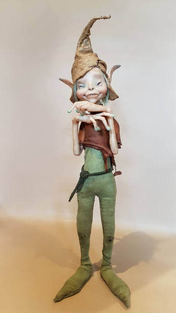 SOLD Green-Fingered Pixie 'Verdell'